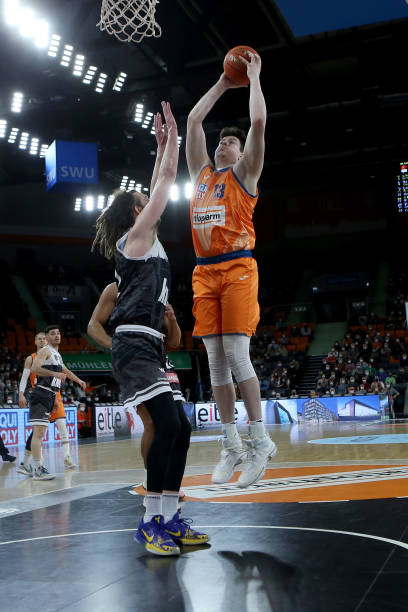 他不仅要在 他不仅要在