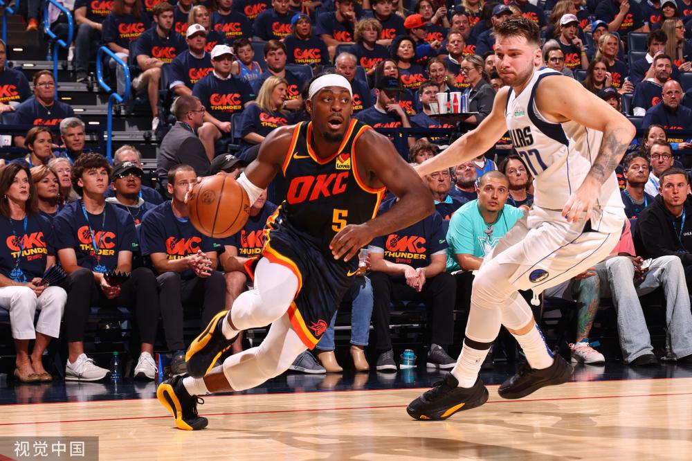 抢下防守篮 抢下防守篮